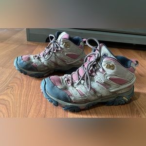 hiking boot